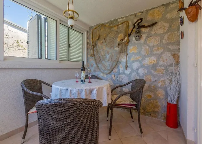 Apartman House Lipert *